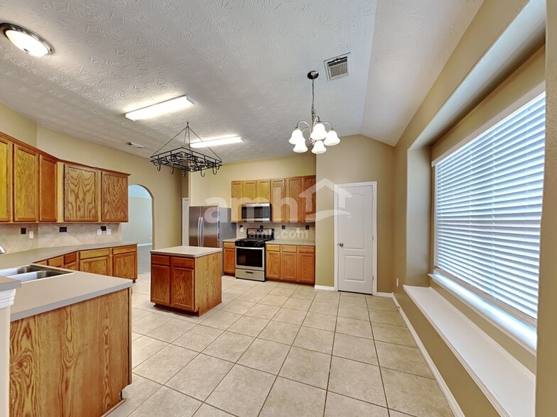 Building Photo - 2315 Perkins Crossing Dr