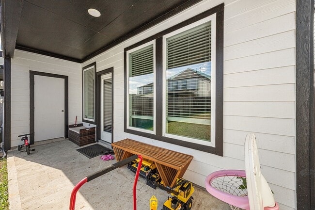 Building Photo - 12313 Churchill downs Dr