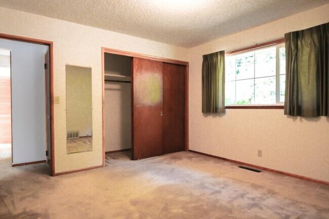 Building Photo - 3 bedroom in Renton WA 98059
