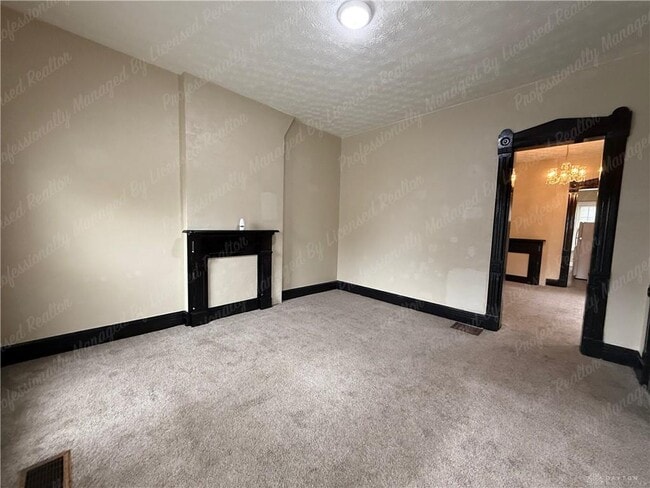 Building Photo - 227 James St