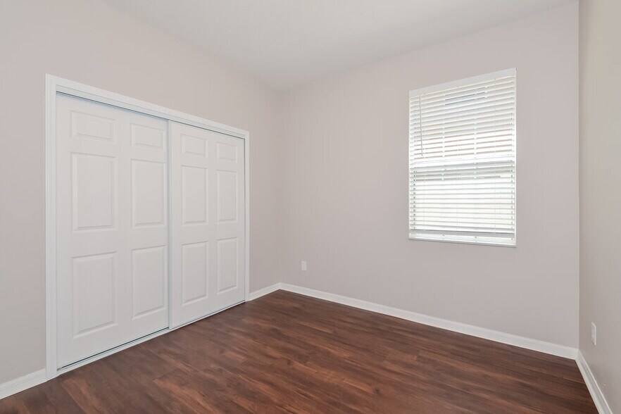 Building Photo - 425 Chimney Rock Dr