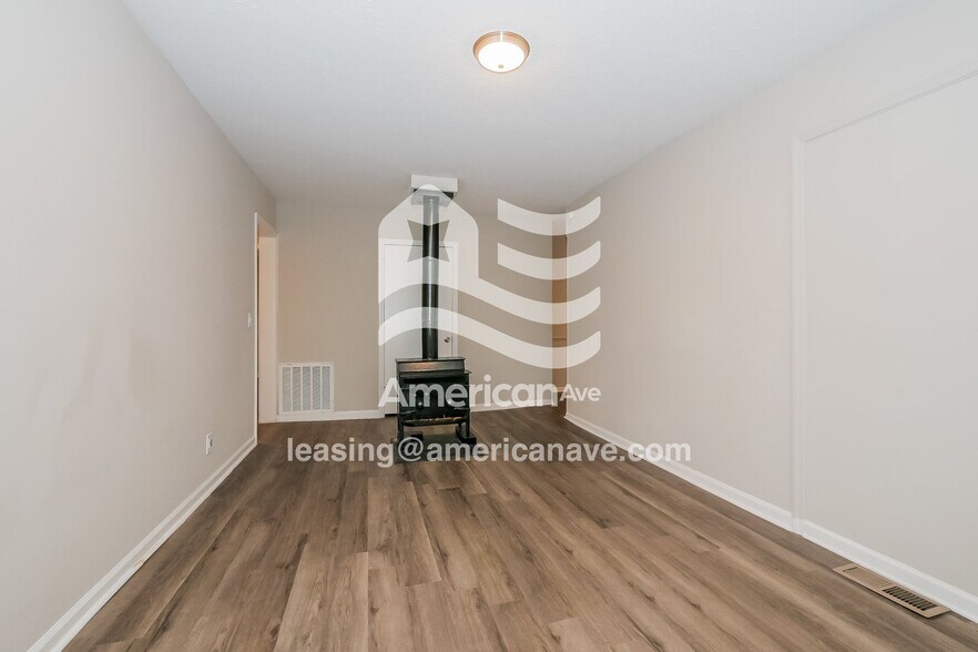 Building Photo - 4902 20th Ave