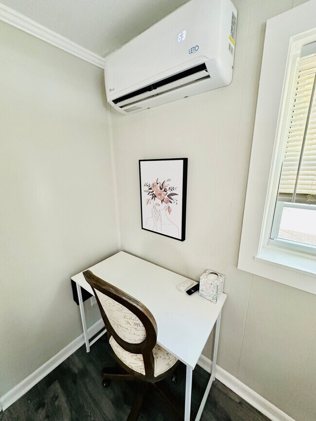 Building Photo - 231 Rogers Ave