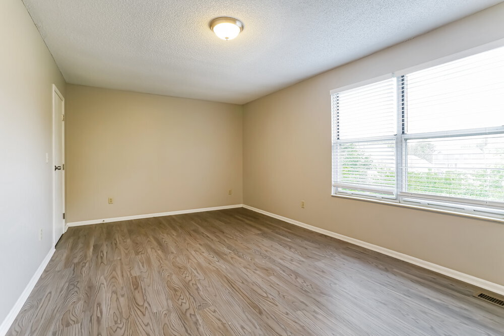 Building Photo - 6208 Glencairn Cir