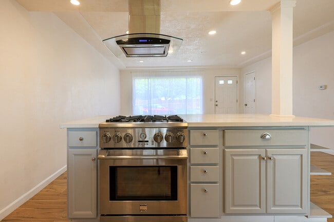 Building Photo - 2641 SE 168th Ave