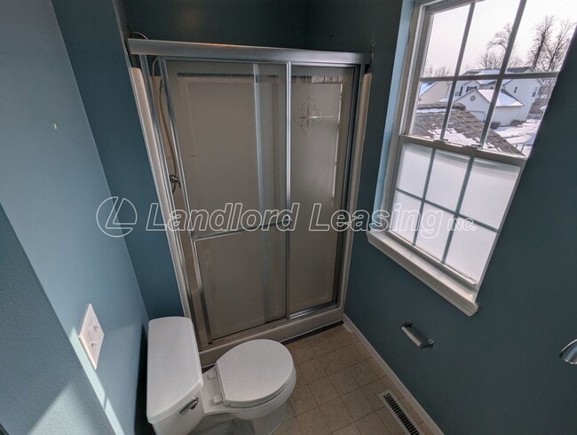 Building Photo - 35330 Oxford Ct