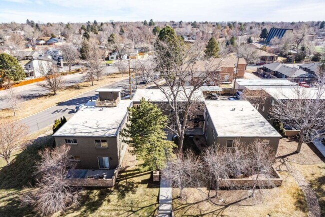 Building Photo - Stylish 2BR/2BA Condo with Patio & Parking...