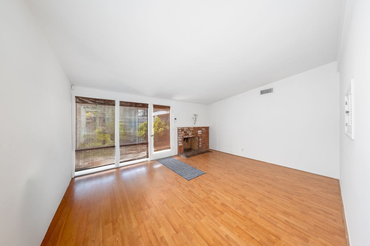 Building Photo - 8357 Elsmore Dr