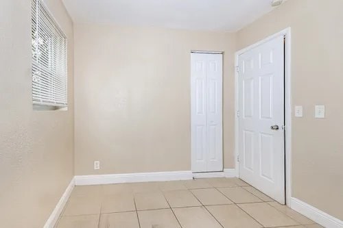 Building Photo - 5670 S 38th Ct