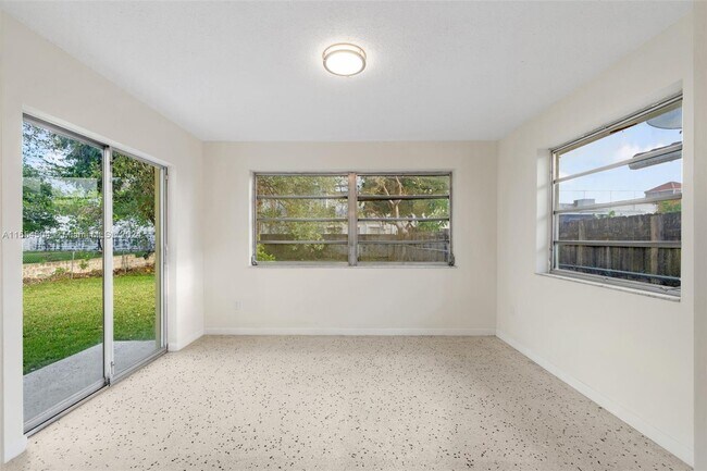 Building Photo - 8873 SW 25th St