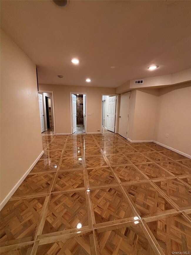 Building Photo - 127 Weatherby Ln