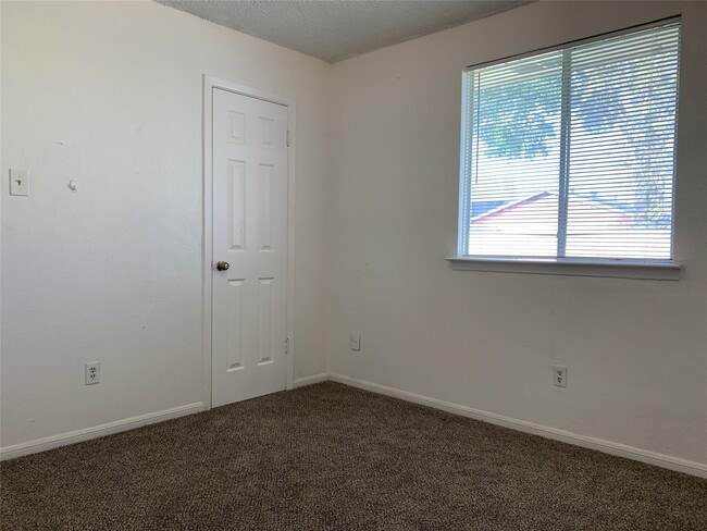 Building Photo - 7026 Rockergate Dr