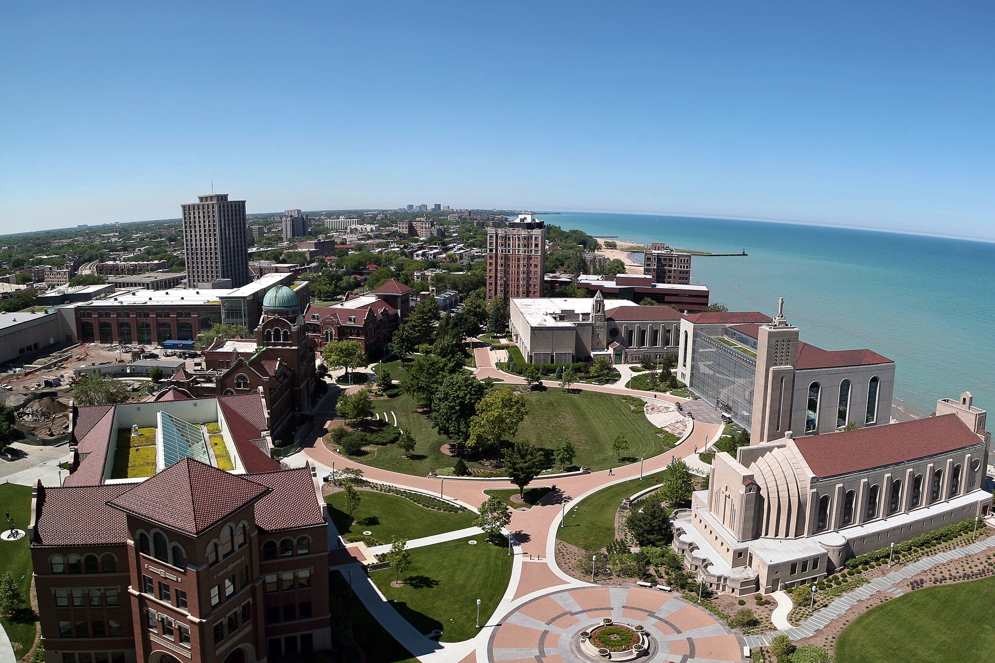 Loyola University Chicago - 1360 W Estes Ave