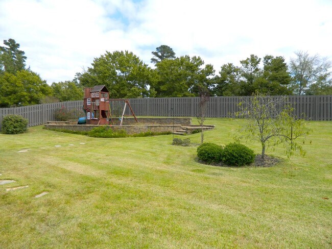 Building Photo - 4108 Dewaal St