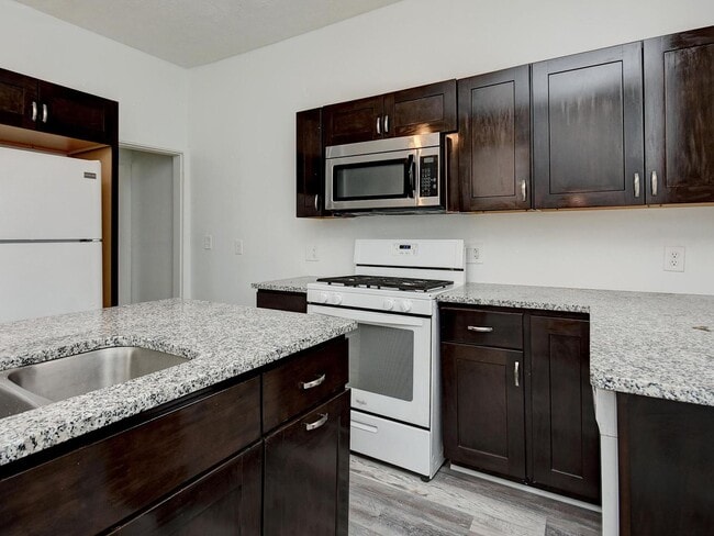 Building Photo - 683-685 South Champion