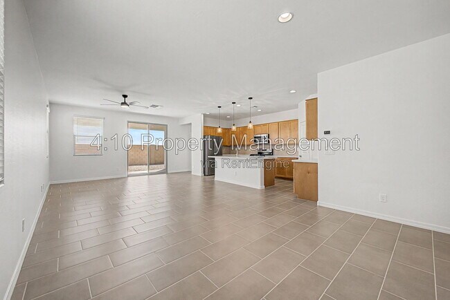 Building Photo - 4433 E Rock Daisy Ln