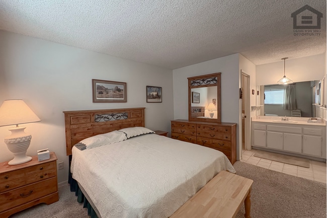 Building Photo - 2Bed/2Bath Condo at Thomas Rd/56th St! Ready for Immediate Move-In!