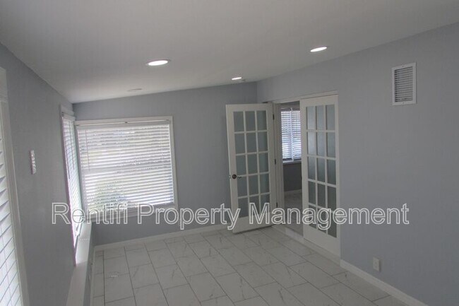 Building Photo - 401 Palmetto Dr