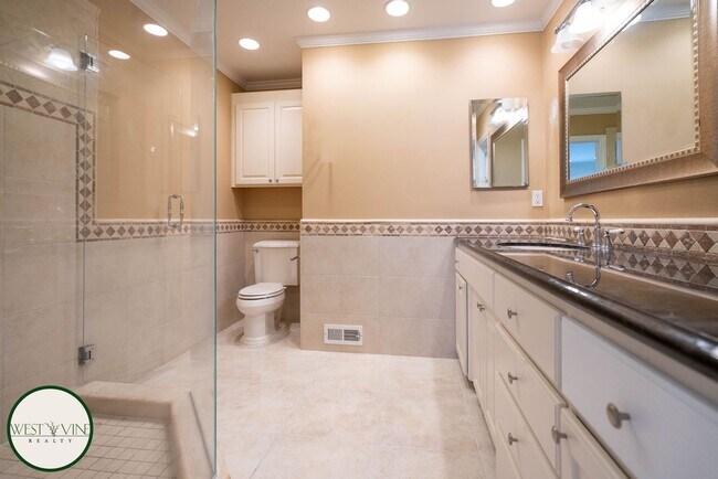 Building Photo - Gorgeous Four Bedroom Home | Expansive Backyard | Swimming Pool