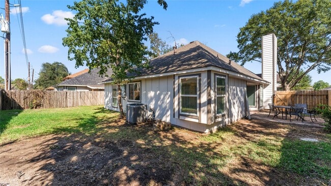 Building Photo - 2107 Charlton House Ln