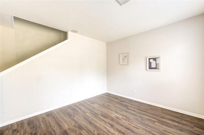 Building Photo - 6114 Breezy Hollow Ln