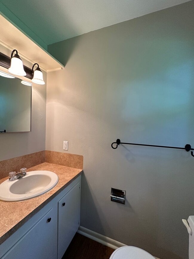 Building Photo - Charming 3 Bedroom in South Tyler!