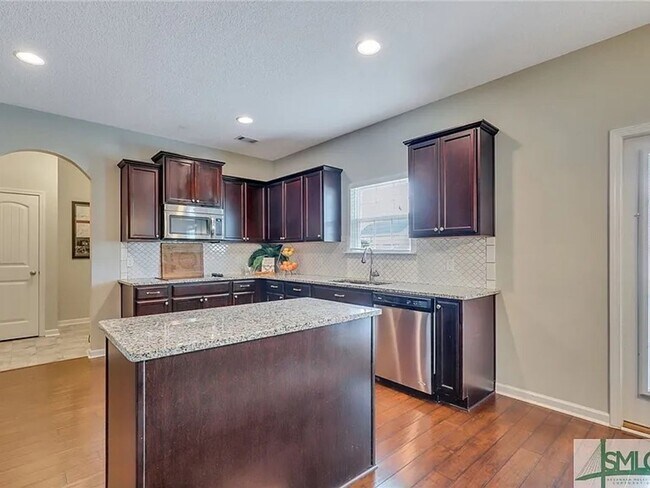 Building Photo - 4 bedroom beautiful home available August 10!!