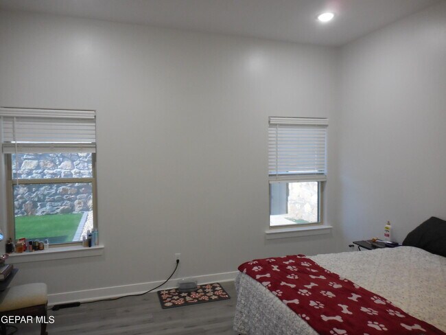 Building Photo - 7405 Norte Portugal Ln