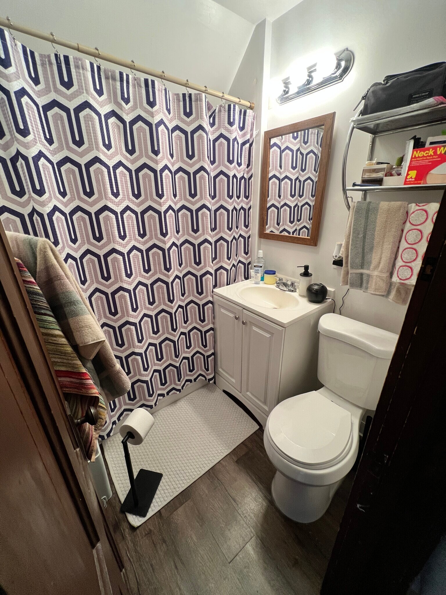 Building Photo - 3058 Hayes St NE