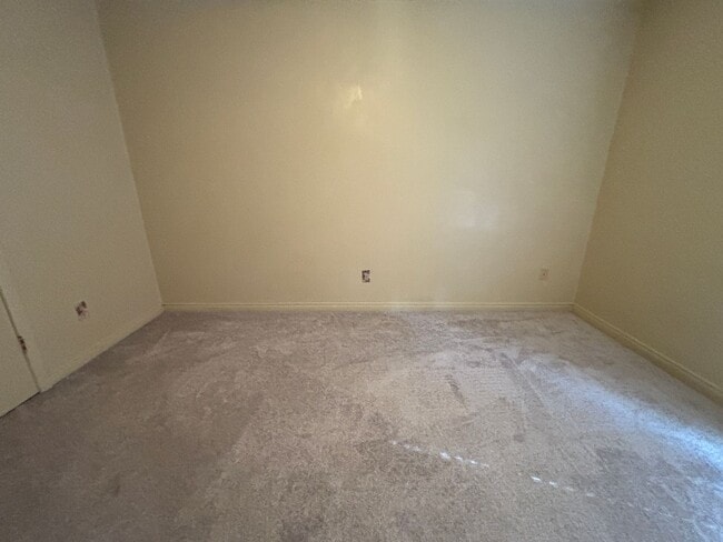 Building Photo - 6421 Orchard View Ln