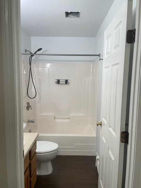 Building Photo - 1029 Mammoth Rd