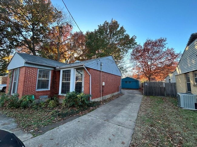 Building Photo - 1111 Lucille St