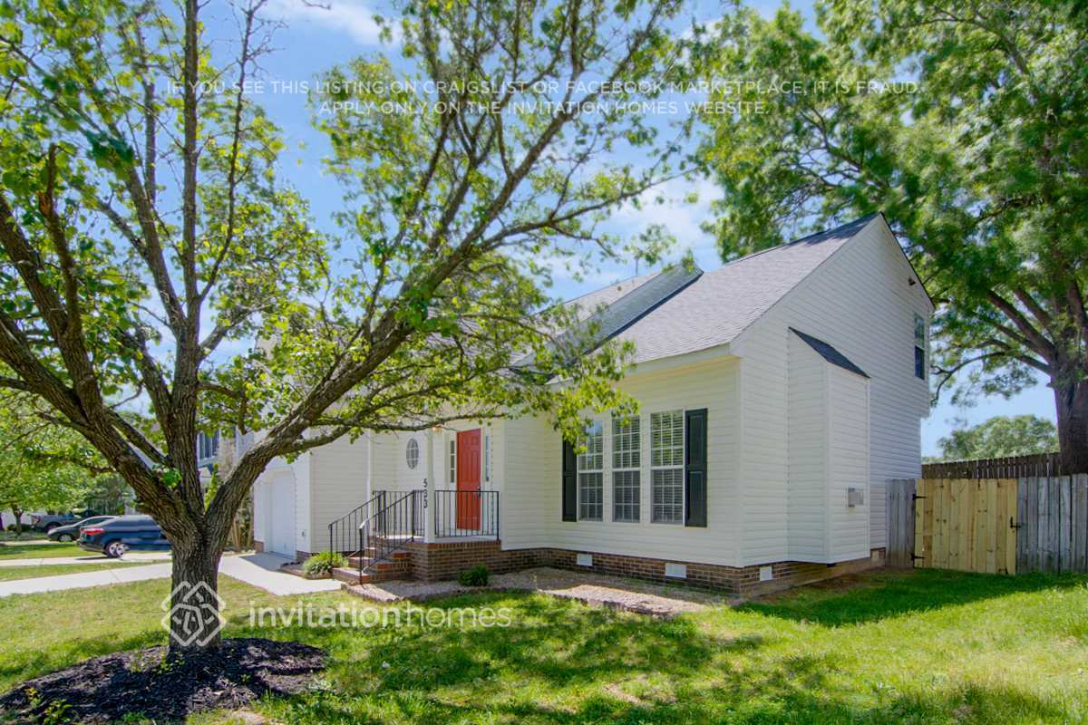 Building Photo - 533 Hanska Way