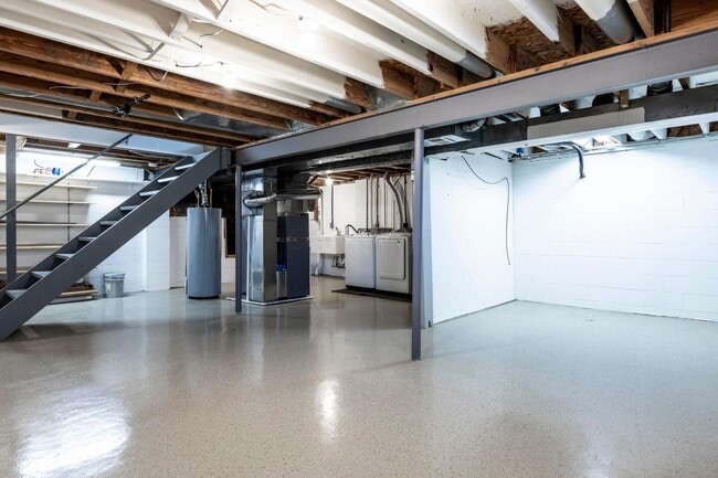 Building Photo - 2037 Sutter Pkwy