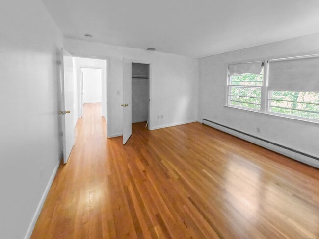 Building Photo - 57 Grasso Terrace