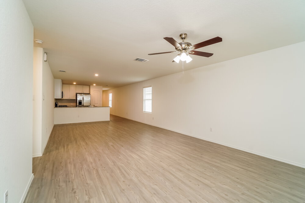 Building Photo - 2415 Lake Hls
