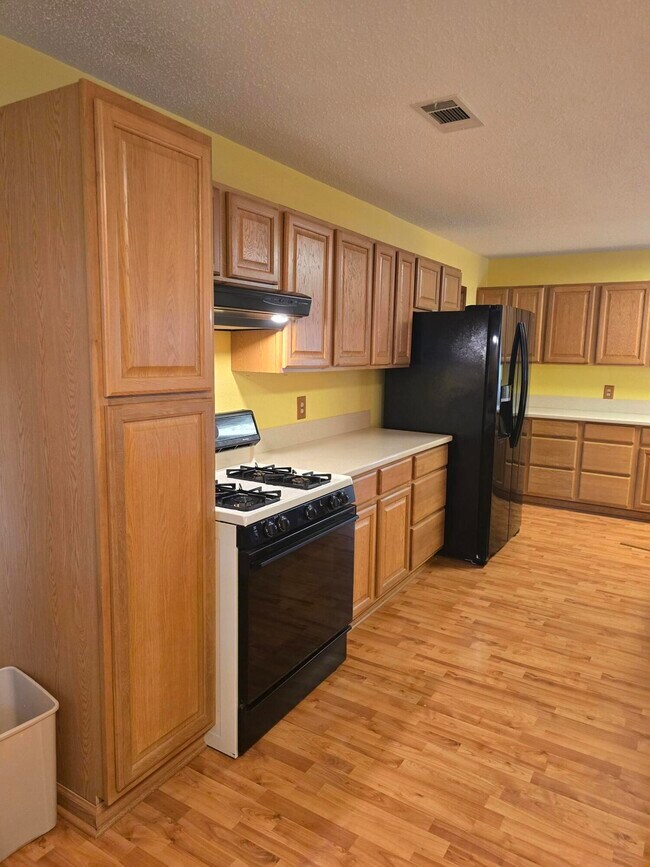 Building Photo - 122 Beach Dr