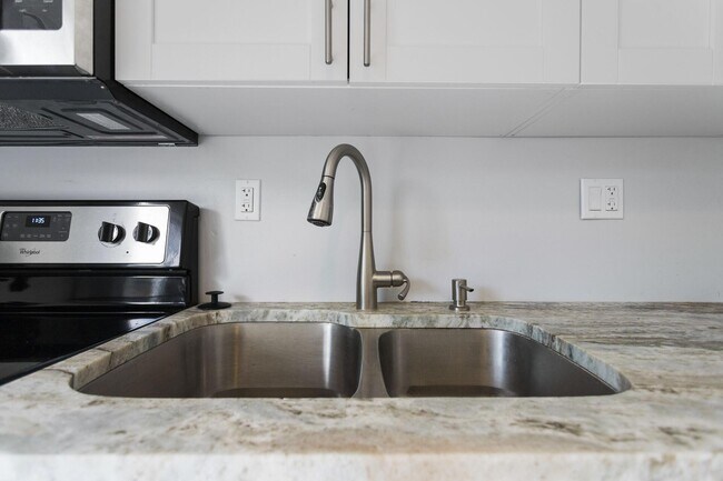 Building Photo - 216 Ocean Breeze
