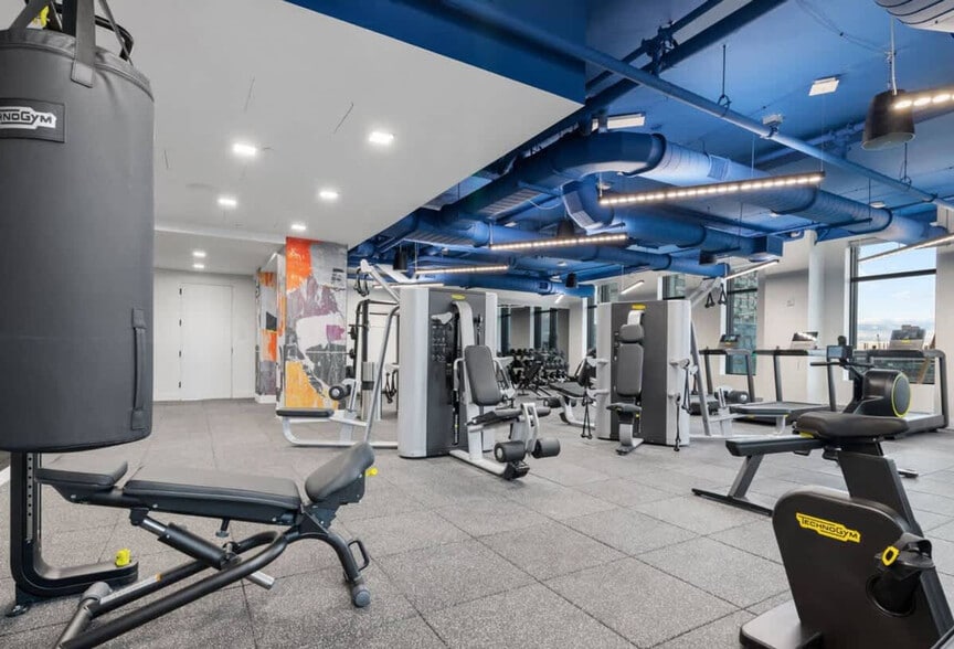 Building Photo - 151 North First Street-SI ID1252113P