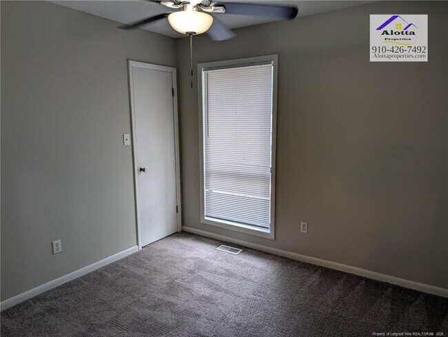 Building Photo - 482 Corning Pl