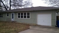 Building Photo - 1009