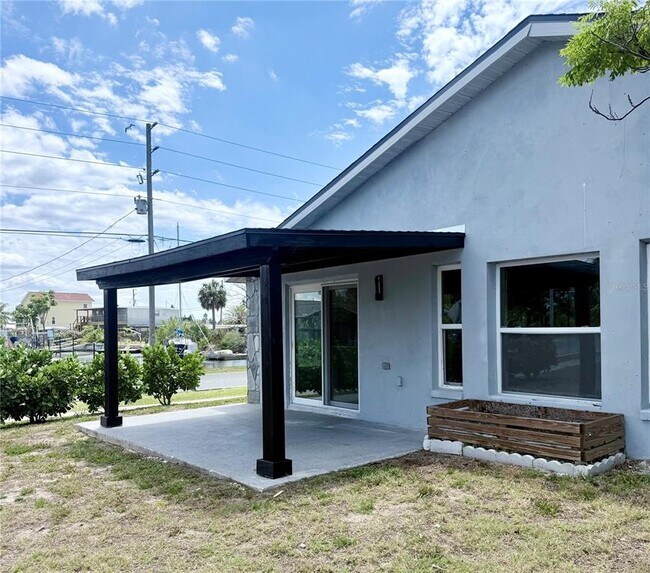 Building Photo - 13726 Michelle Ave