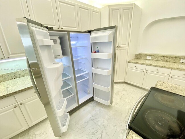 Building Photo - 10770 NW 66th St