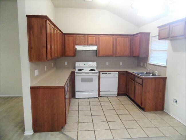 Building Photo - 3613 Ellis Ave