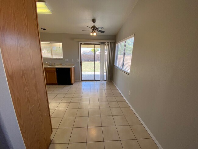Building Photo - 30351 Maple Chase Dr
