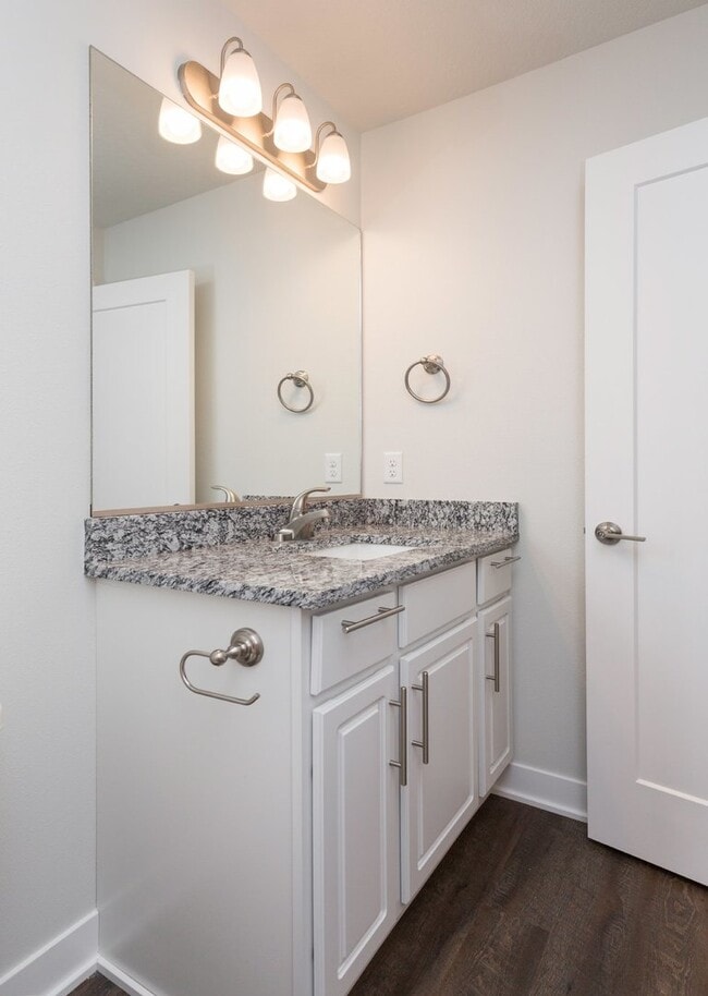 Building Photo - Contemporary Altoona Single Family Home! N...