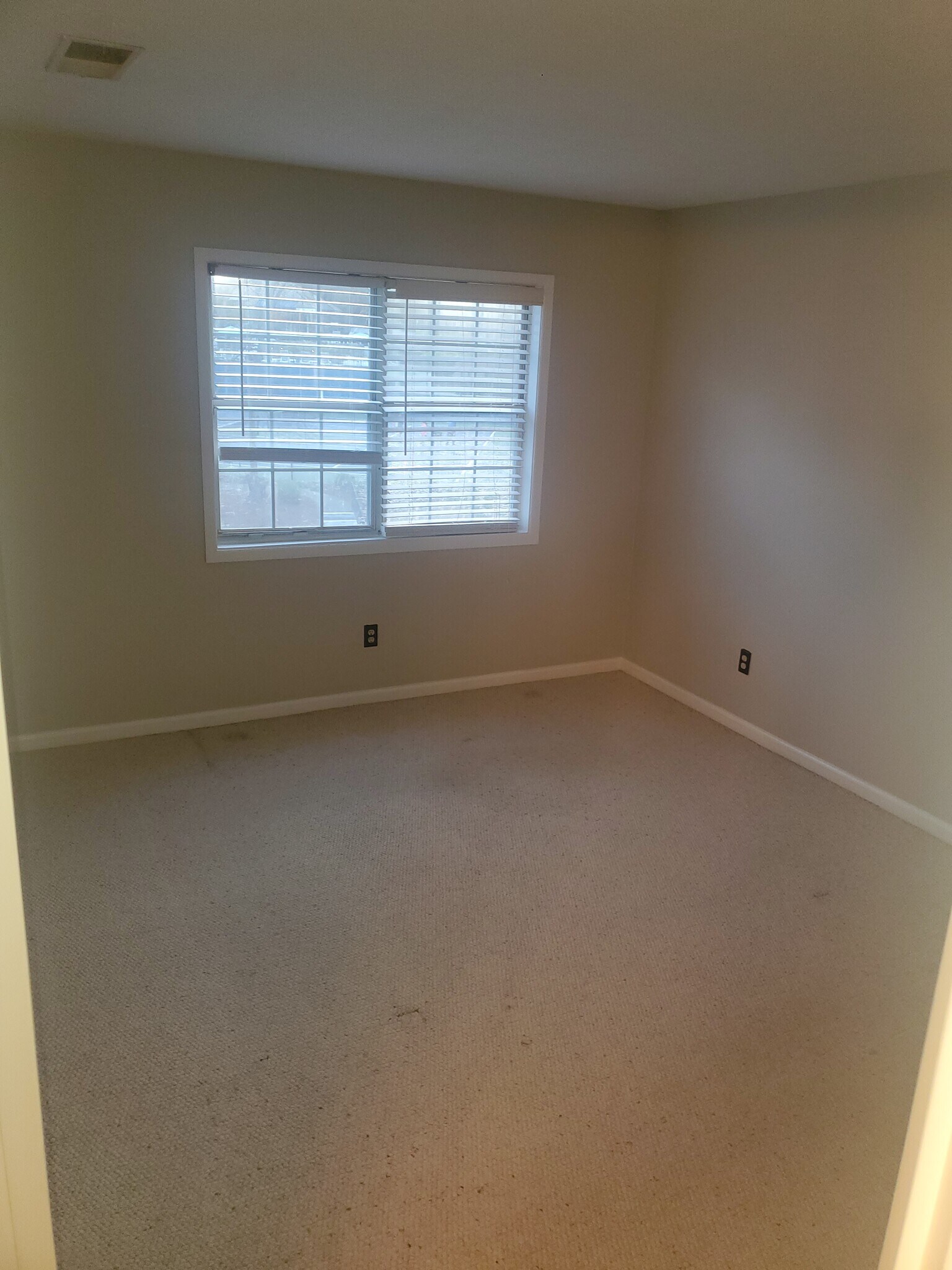 Building Photo - 509 Glenleaf Dr