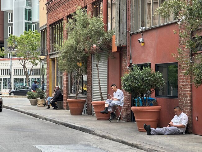 Building Photo - 1029 Geary Blvd