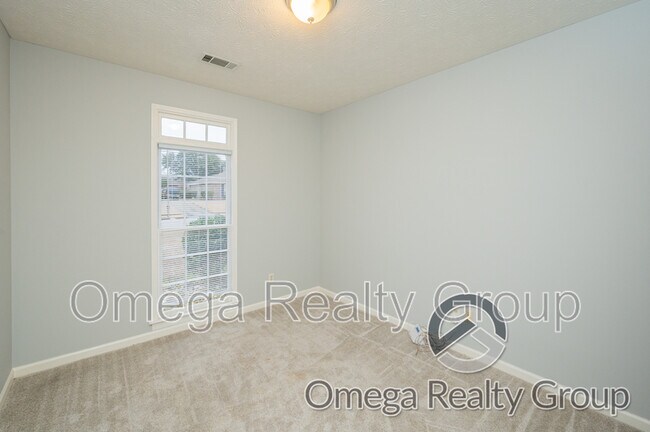 Building Photo - 6928 Cherry Creek Dr