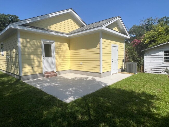 Building Photo - New Construction 3 Bedroom Home